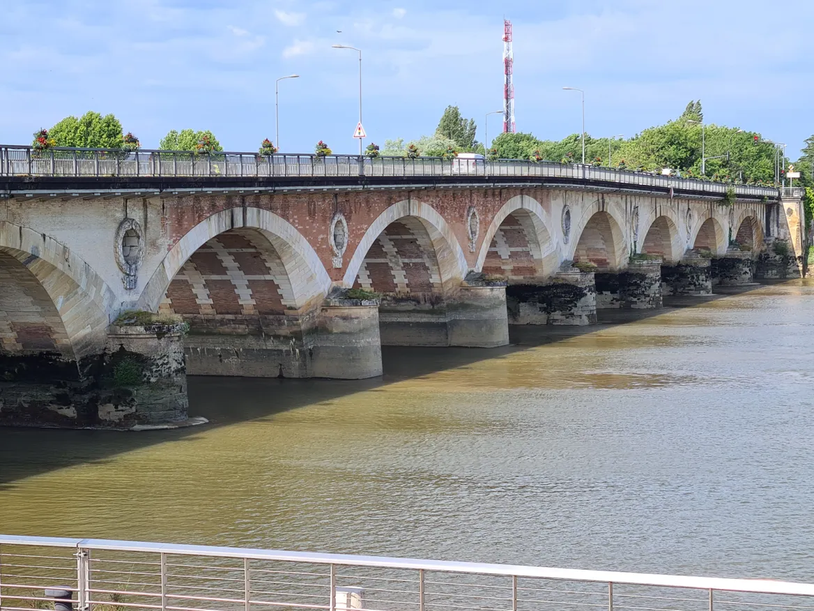 Le pont de pierre de Libourne