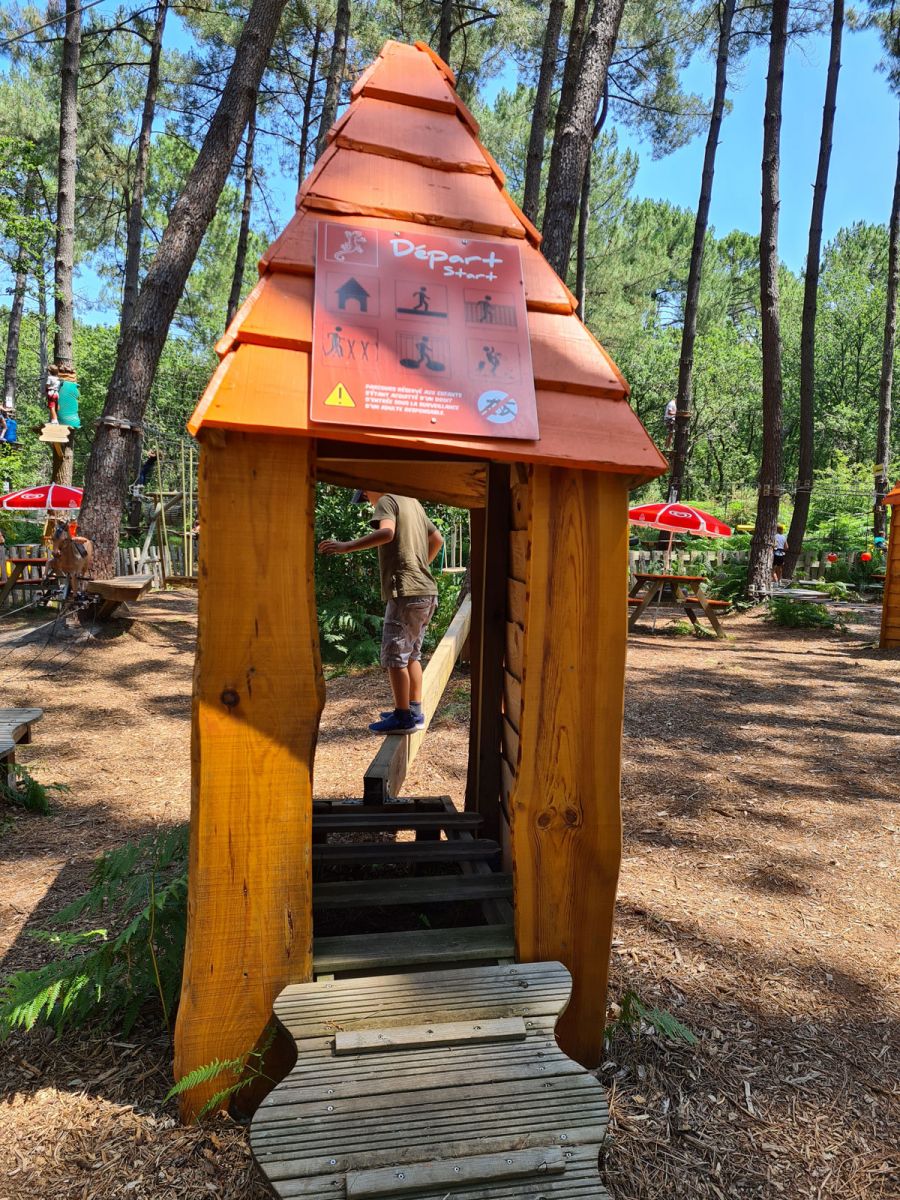 Children's adventure pool