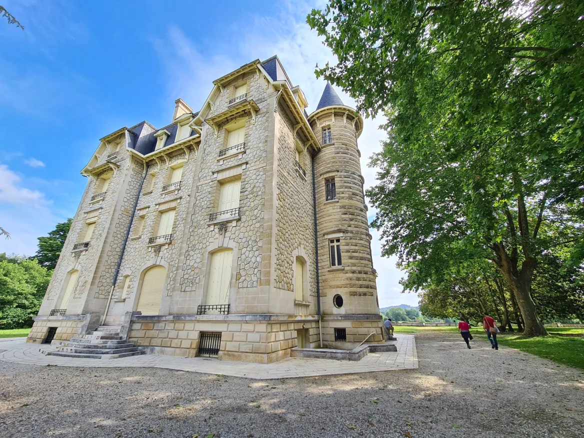 The Château on the domain side