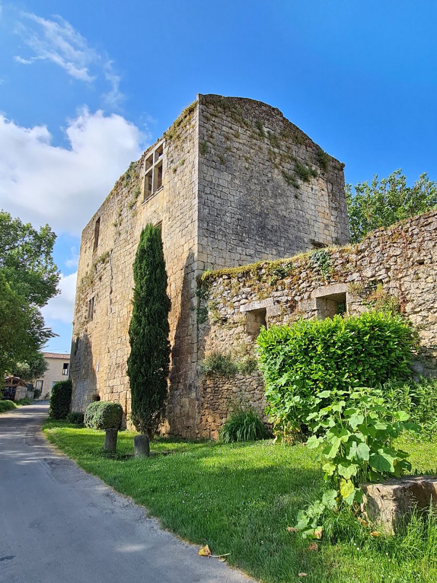 Miramonde de Cailhau Castle