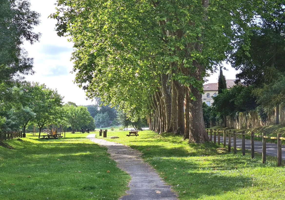 Park near the wash house