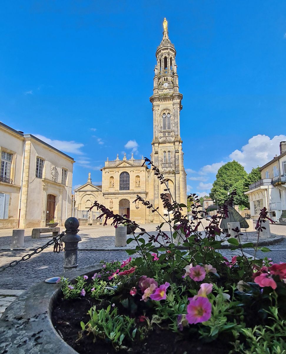 Verdelais square