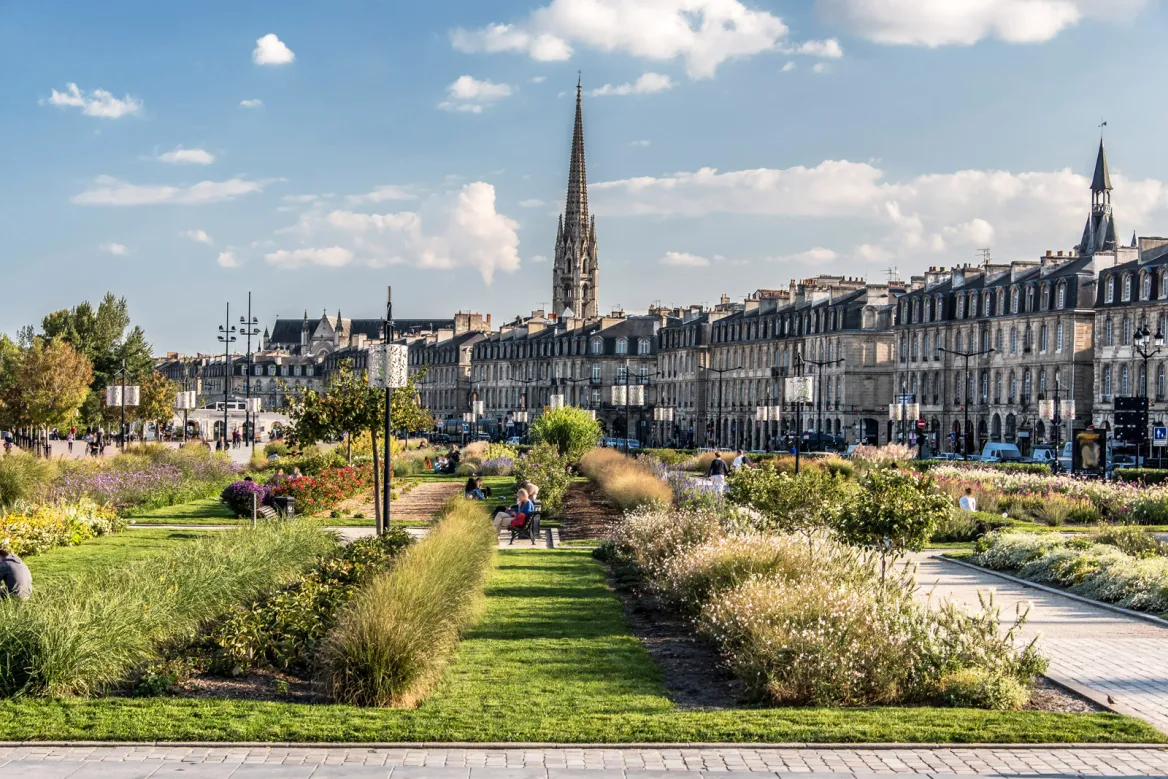 Garden on the quays of Bordeaux