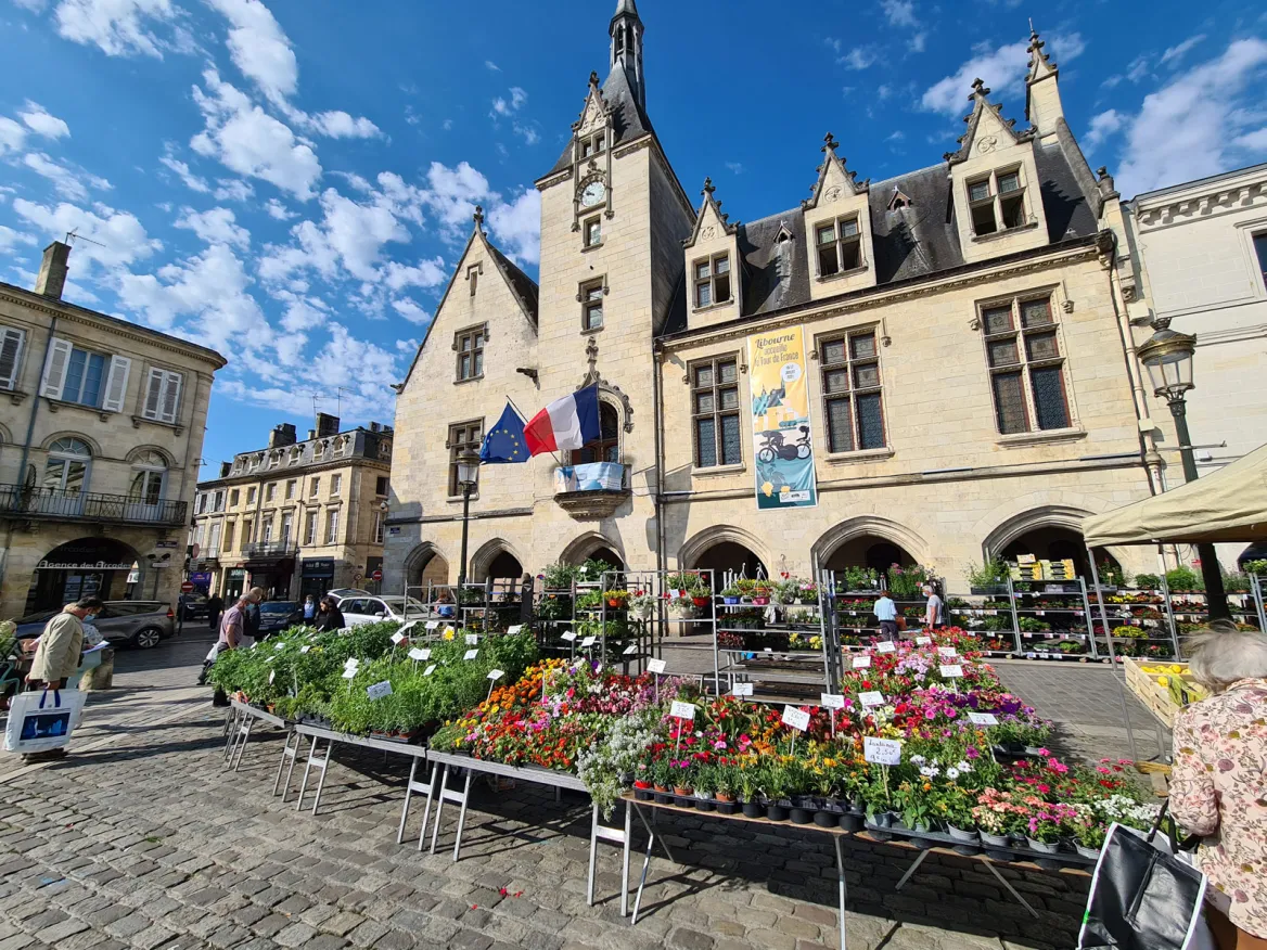 Libourne Market - Photo credit © Guide Bordeaux Gironde