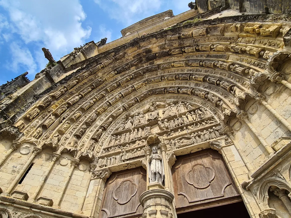 Tympan du portail central de la Cathédrale de Bazas