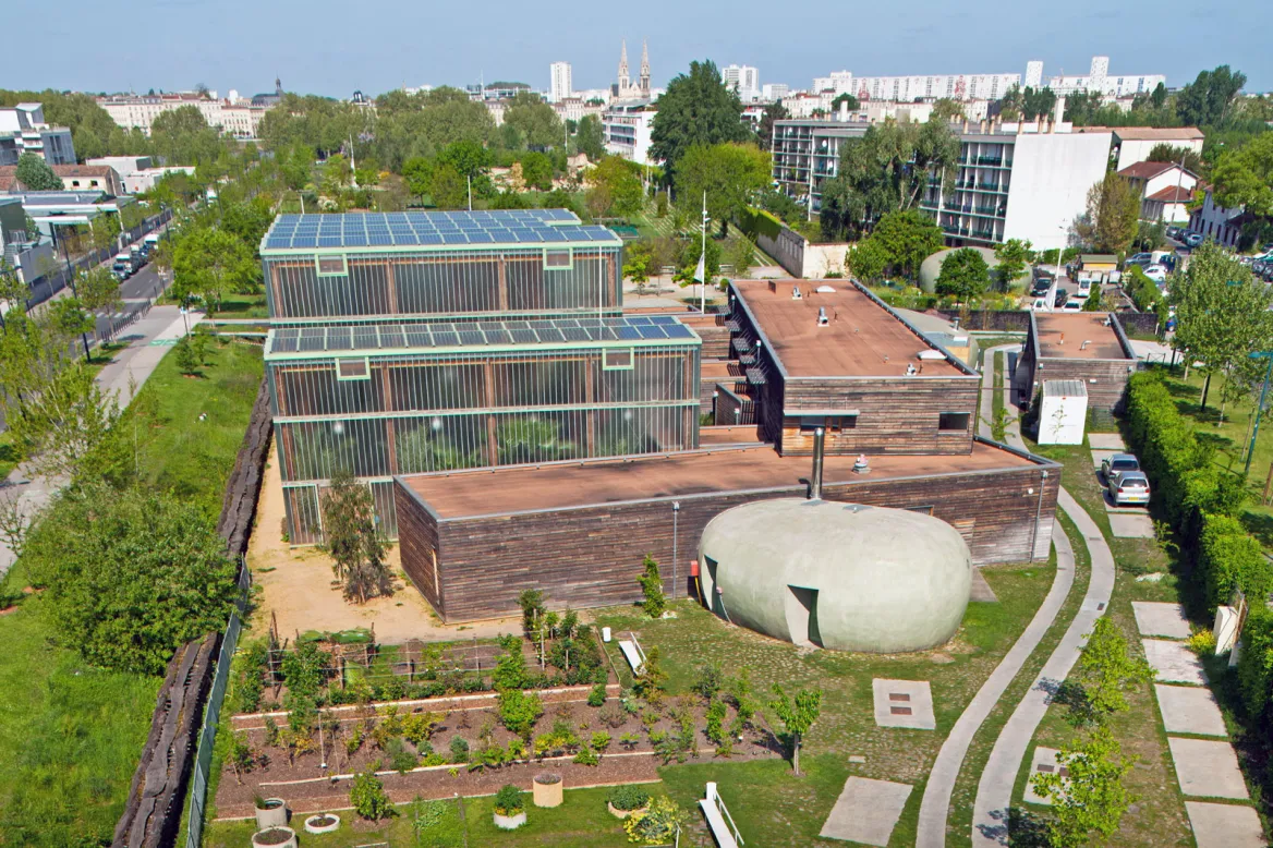 Bordeaux Botanical Garden Photo: AdobeStock_Lachaud