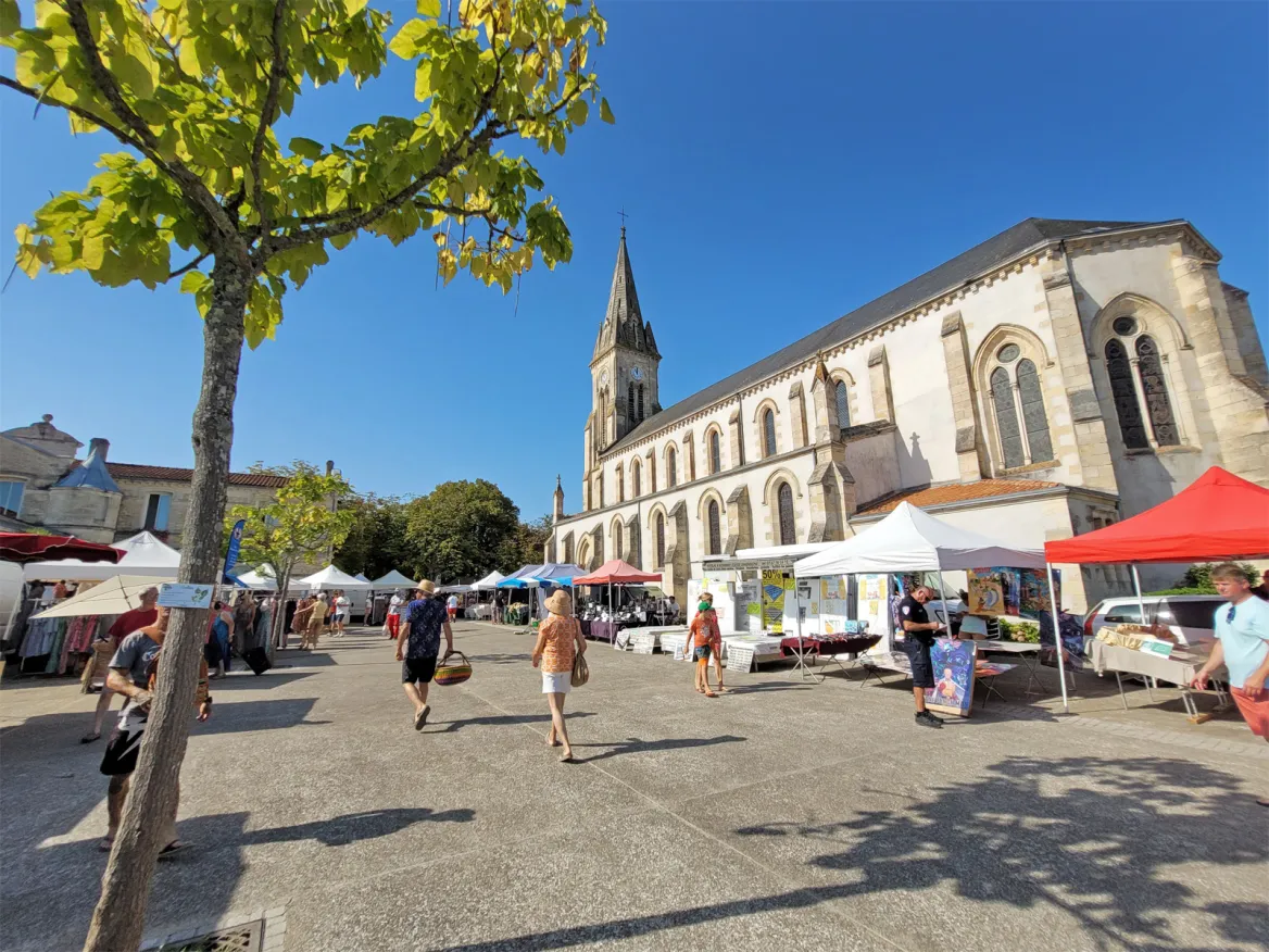 Hourtin market