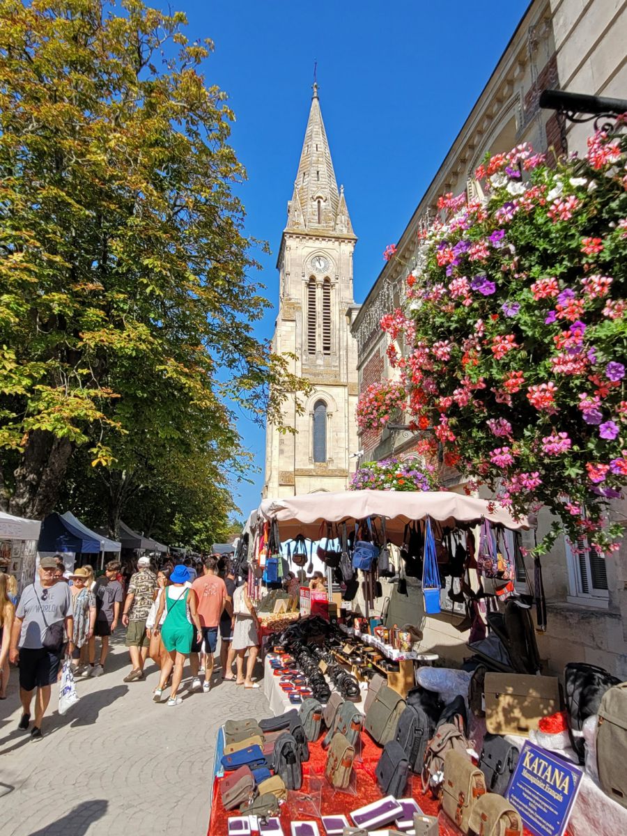 Hourtin market