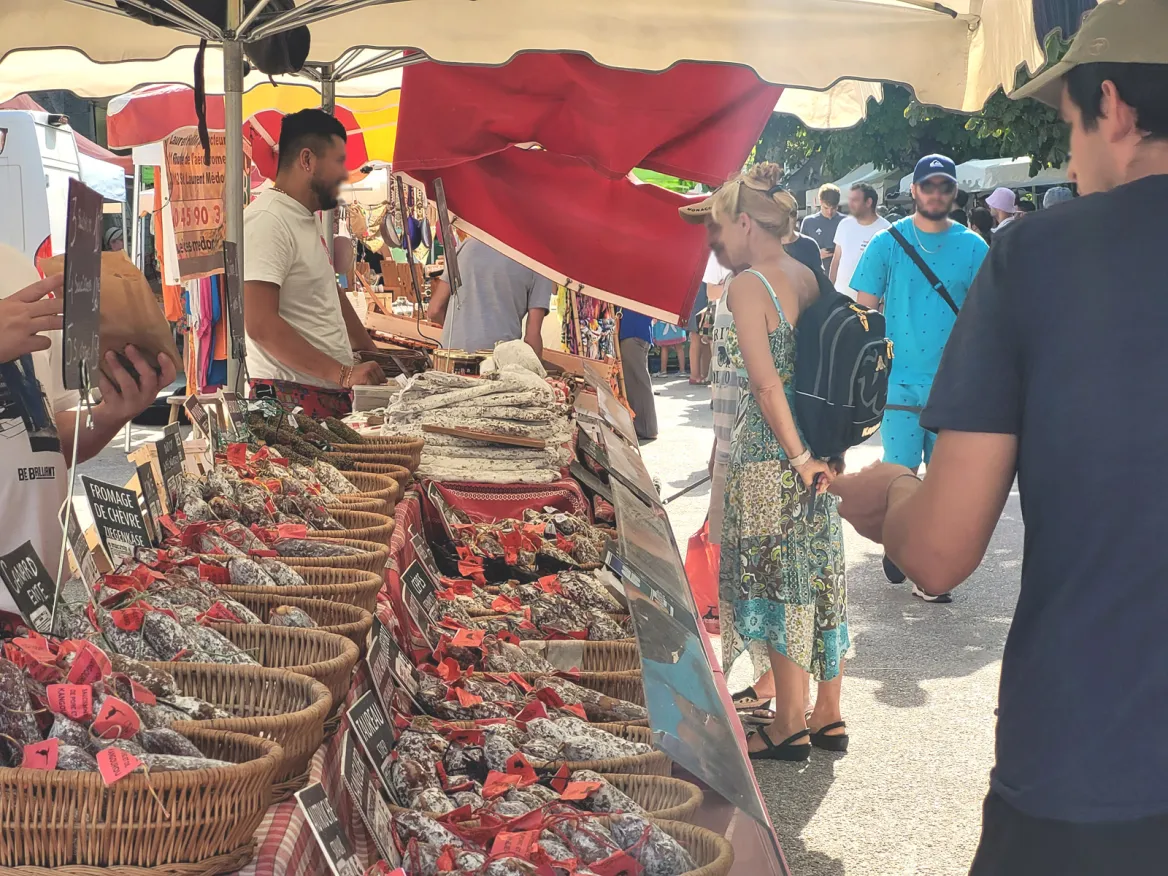 Hourtin market
