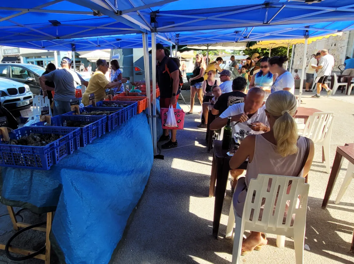 Hourtin market