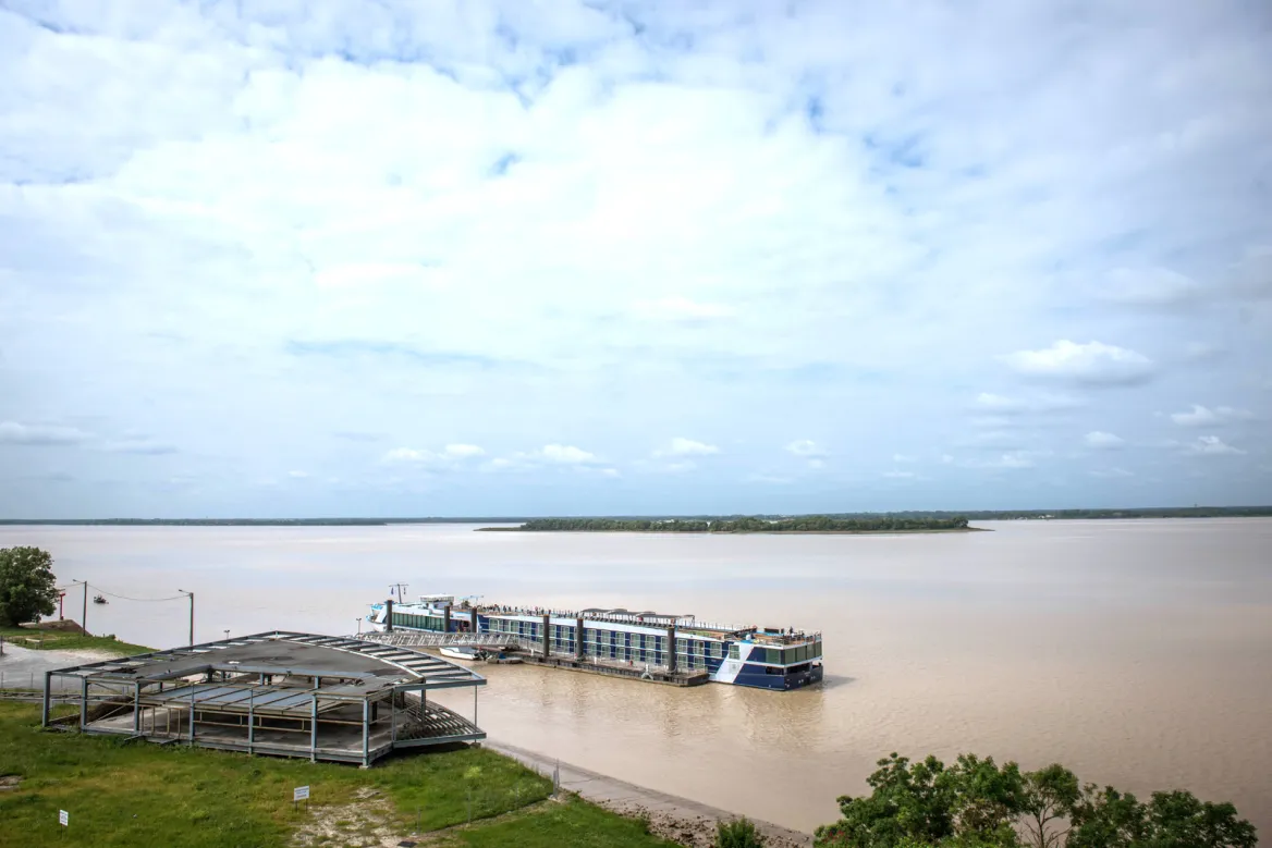 The ferry at Blaye