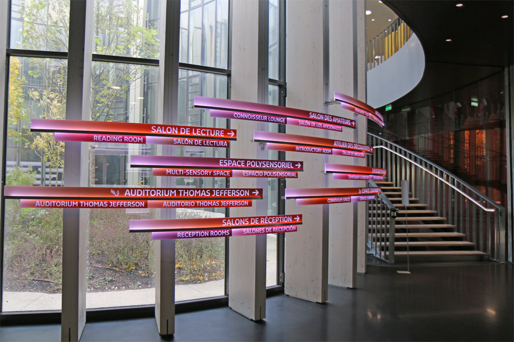 Signage for the Cité du Vin