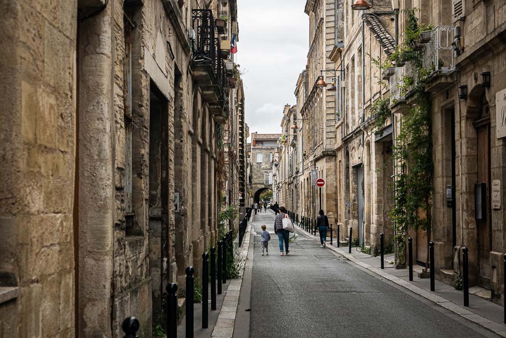 Le porche rue Barreyre
