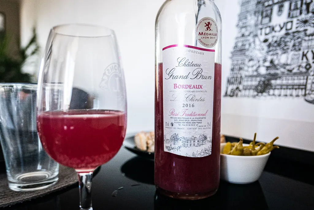 https://www.guide-bordeaux-gironde.com/fr/tourisme/deguster/caves-a-vins-bieres/